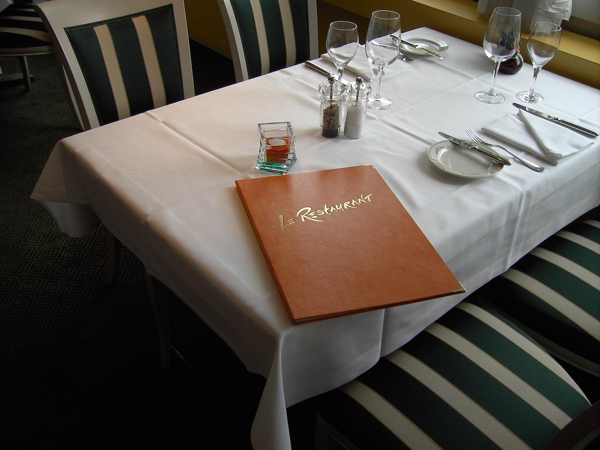 Hotel Restaurant Klosterli Pieterlen Eksteriør bilde